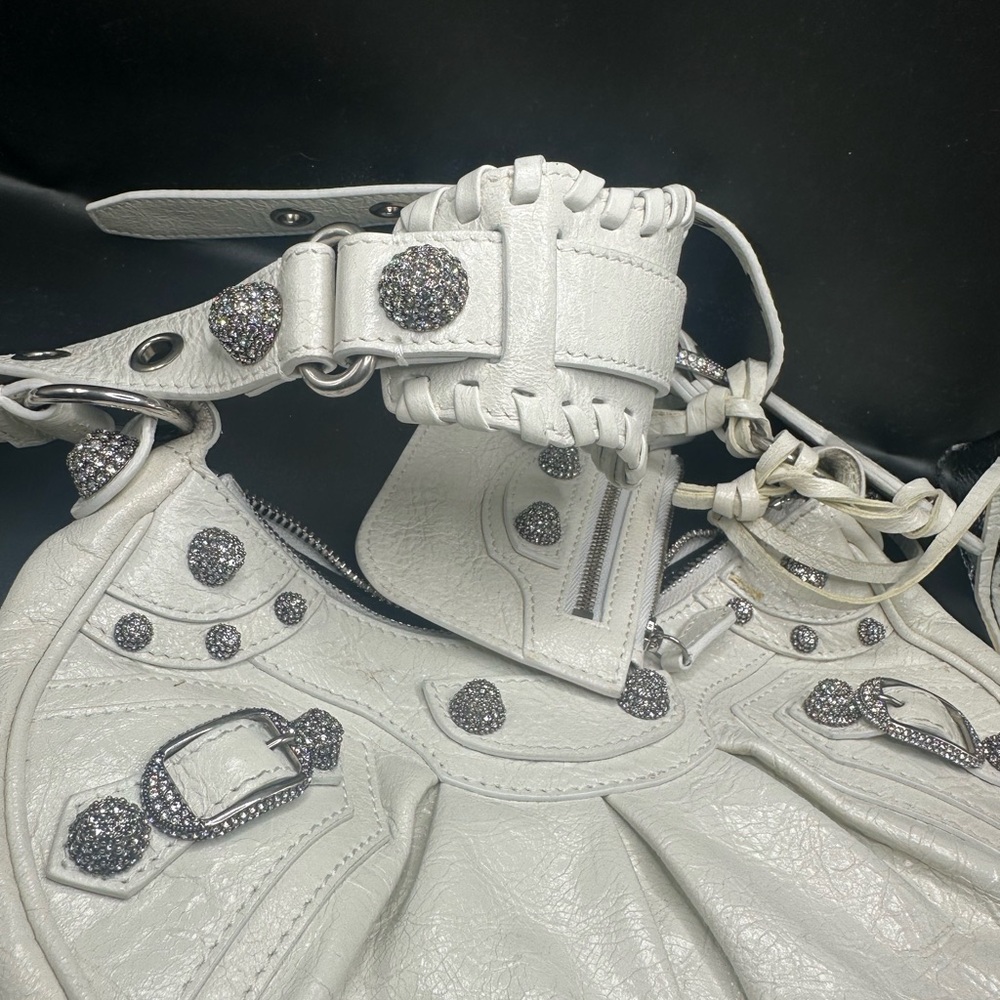 Balenciaga
Le Cagole Giant Studs Shoulder Bag Leather with Crystals xs - Picture 2 of 6